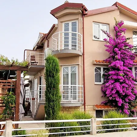 Olive Garden - Lemon Biograd na Moru